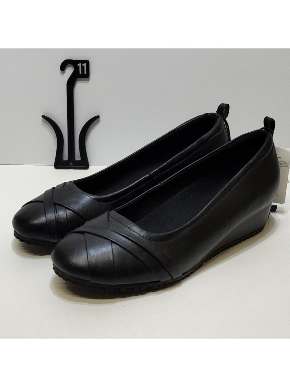 Tredsafe Moulin Slip-Resistant Women 11 DREAMCELL Anti-Fatigue Moisture-Wicking